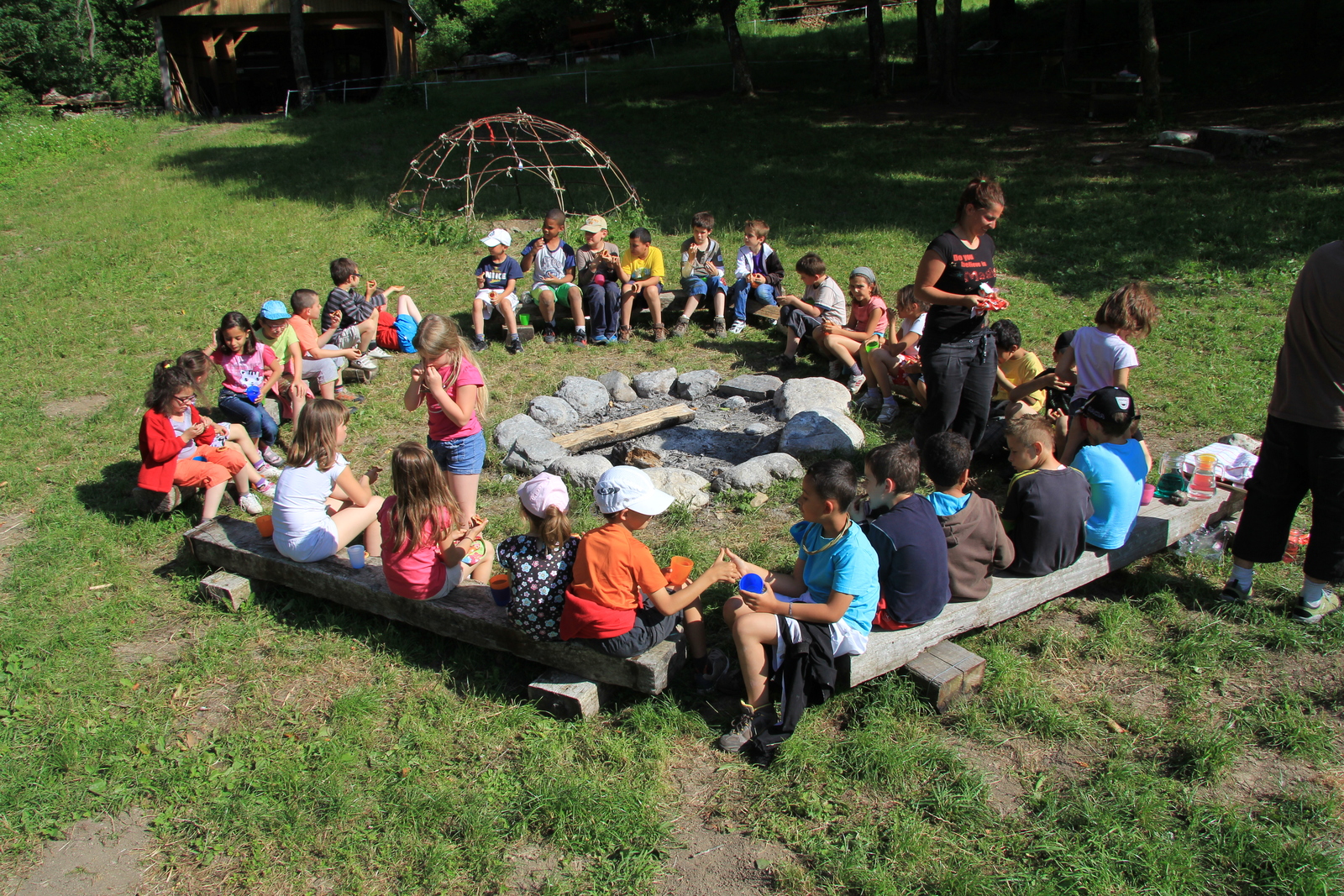 Feu de camp en séjour colonie de vacances!